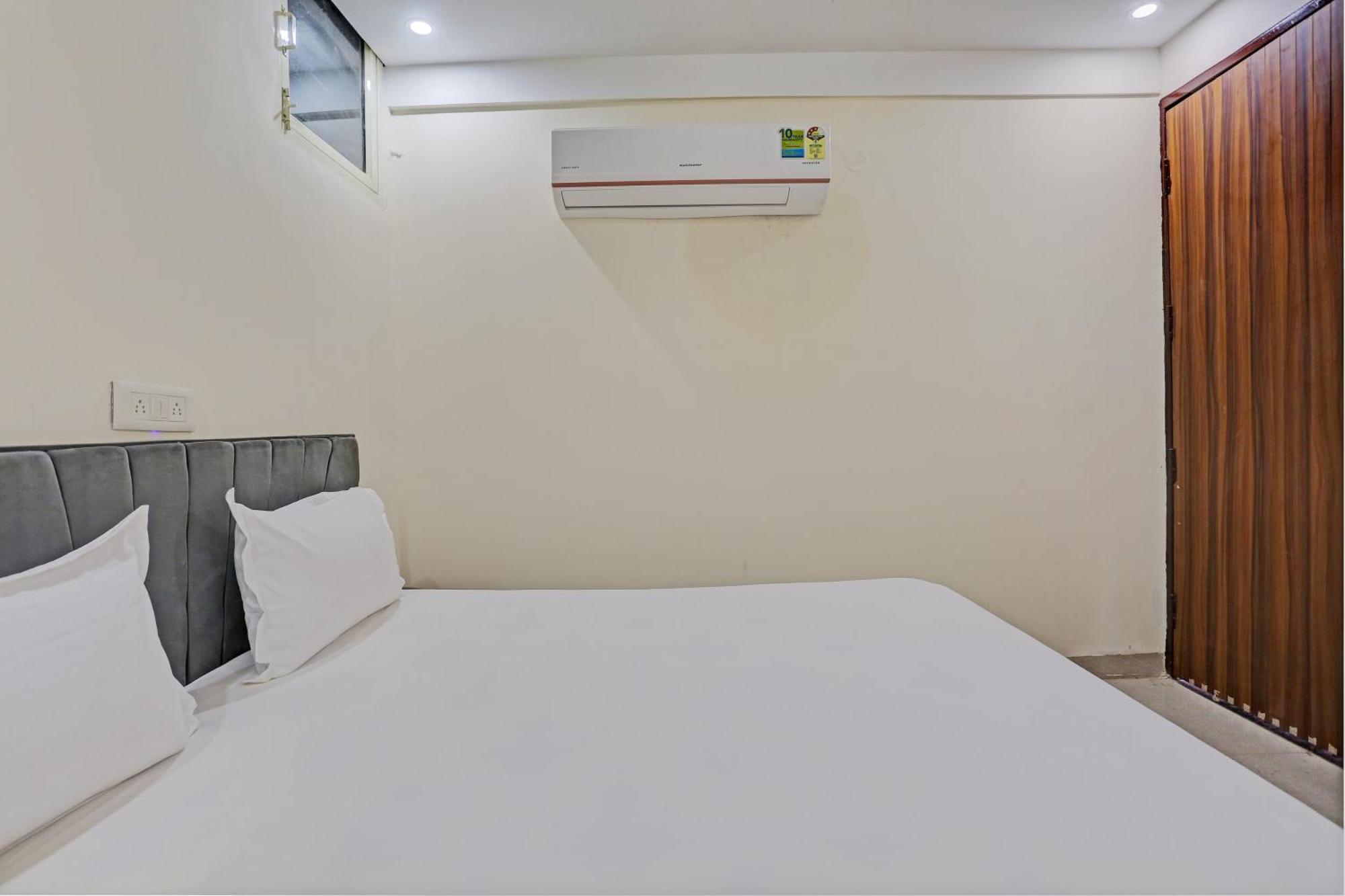 O Tree House Hotel New Delhi