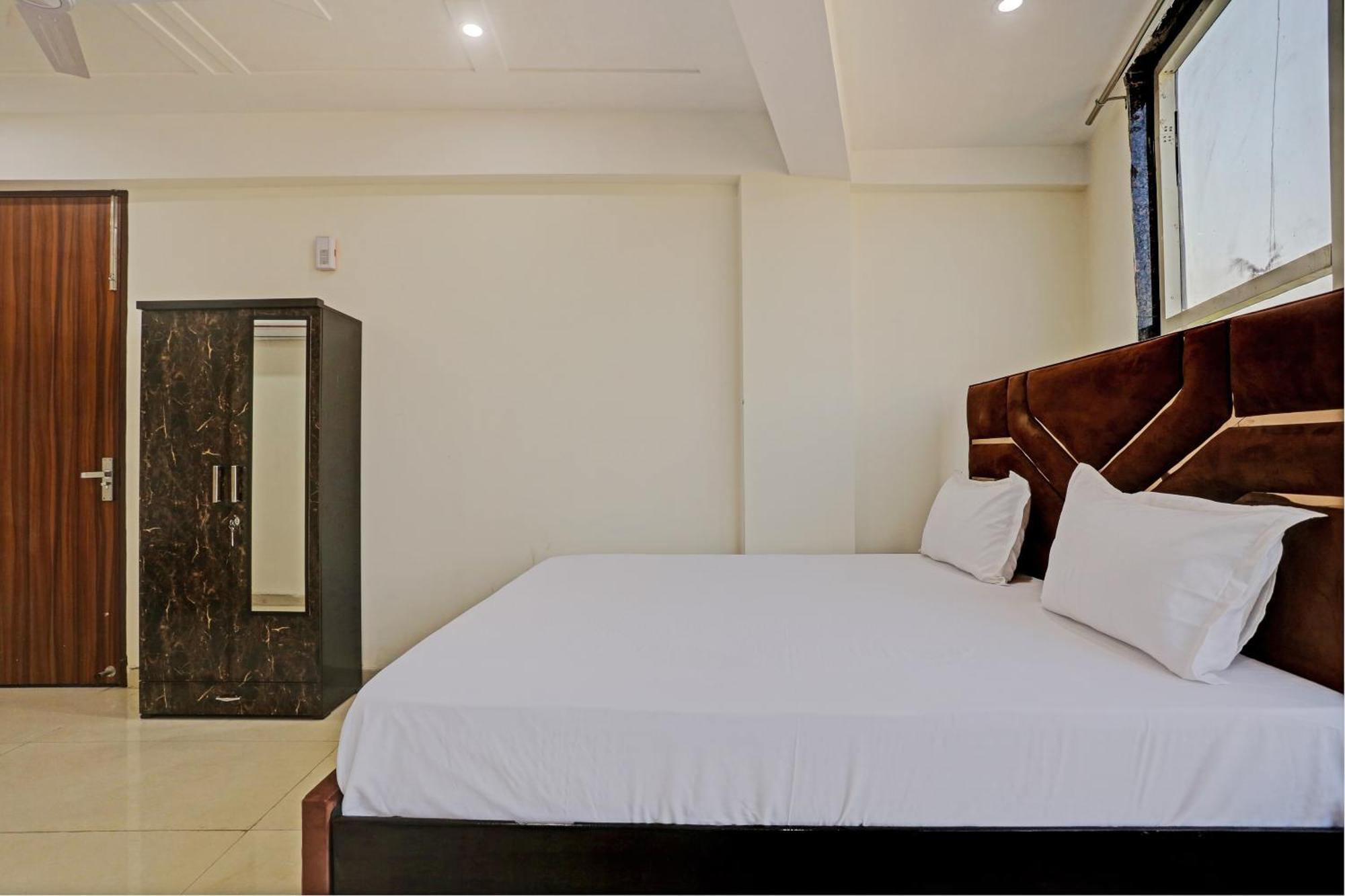 O Tree House Hotel New Delhi